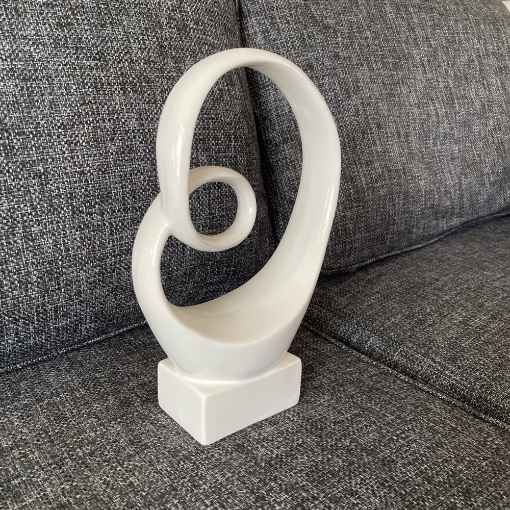 Modern Abstract White Sculpture - Picture 4 of 5